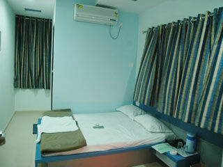 Hotel Relish Vadodara Buitenkant foto